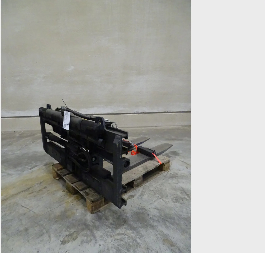 Kaup Fork positioner - Attachment for Material handling equipment: picture 4 Kaup Fork positioner - Attachment for Material handling equipment: picture 4