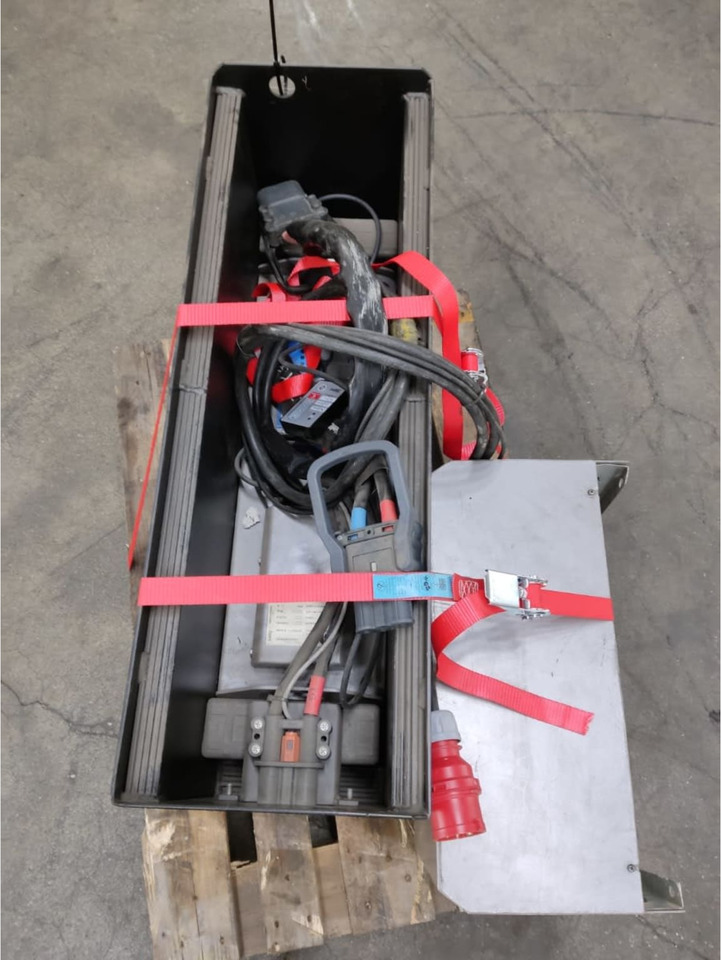 Battery 24V 240Ah - Battery for Material handling equipment: picture 4 Battery 24V 240Ah - Battery for Material handling equipment: picture 4