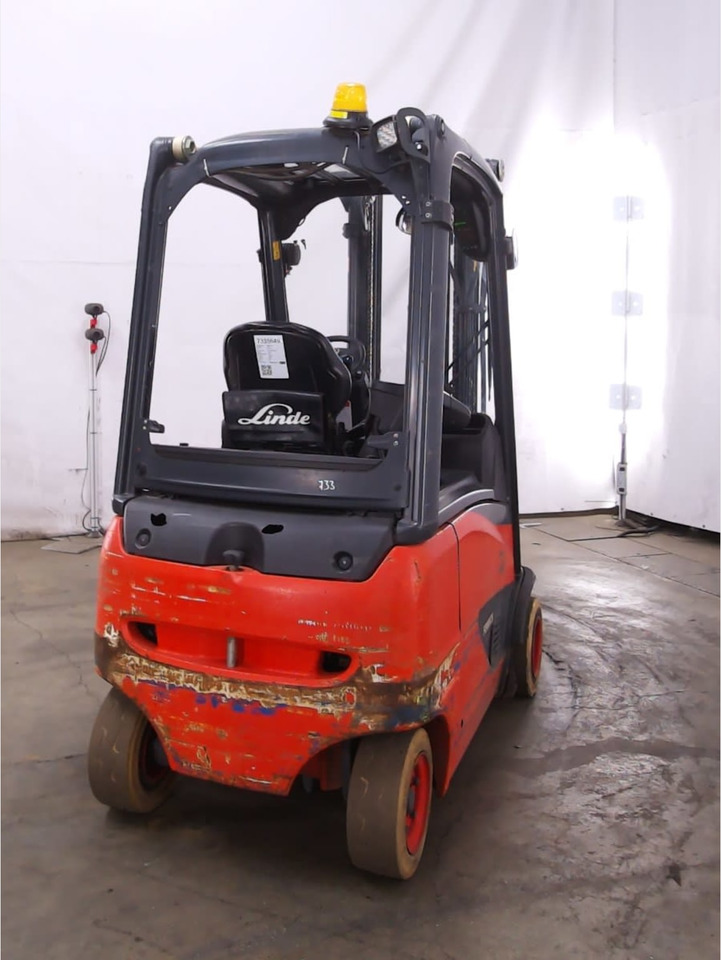 Linde E18PH-02 - Electric forklift: picture 3 Linde E18PH-02 - Electric forklift: picture 3