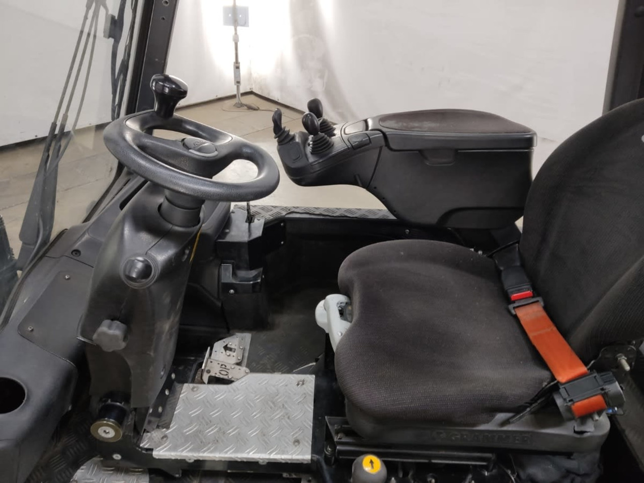 Linde E30HL-01/600 - Electric forklift: picture 3 Linde E30HL-01/600 - Electric forklift: picture 3