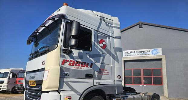 DAF XF-460 EURO 6 impianto idraulico - Tractor unit: picture 4 DAF XF-460 EURO 6 impianto idraulico - Tractor unit: picture 4
