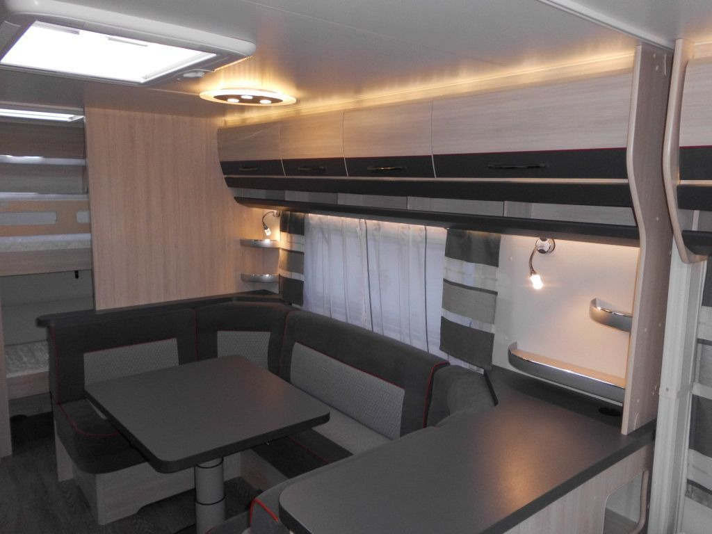 Caravan Hobby DE LUXE EDITION 560 KMFe 1 Hand XT-Mover Garage: picture 8