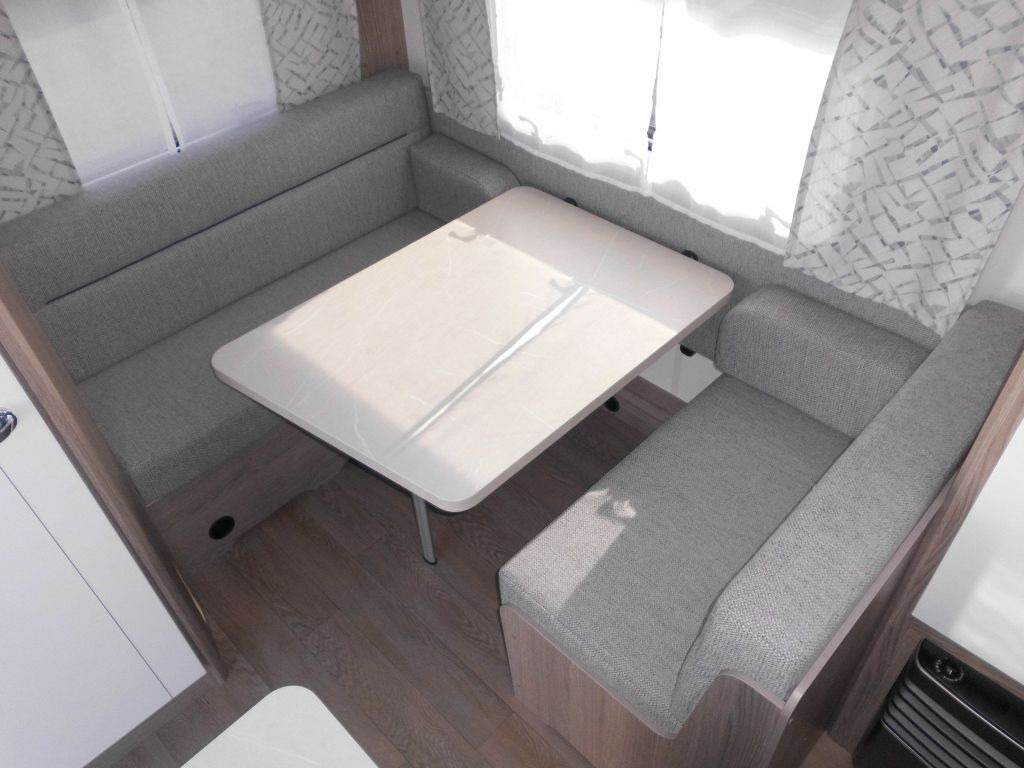 Caravan Hobby OnTour 390 SF 1500kg. Ambiente 2025: picture 10