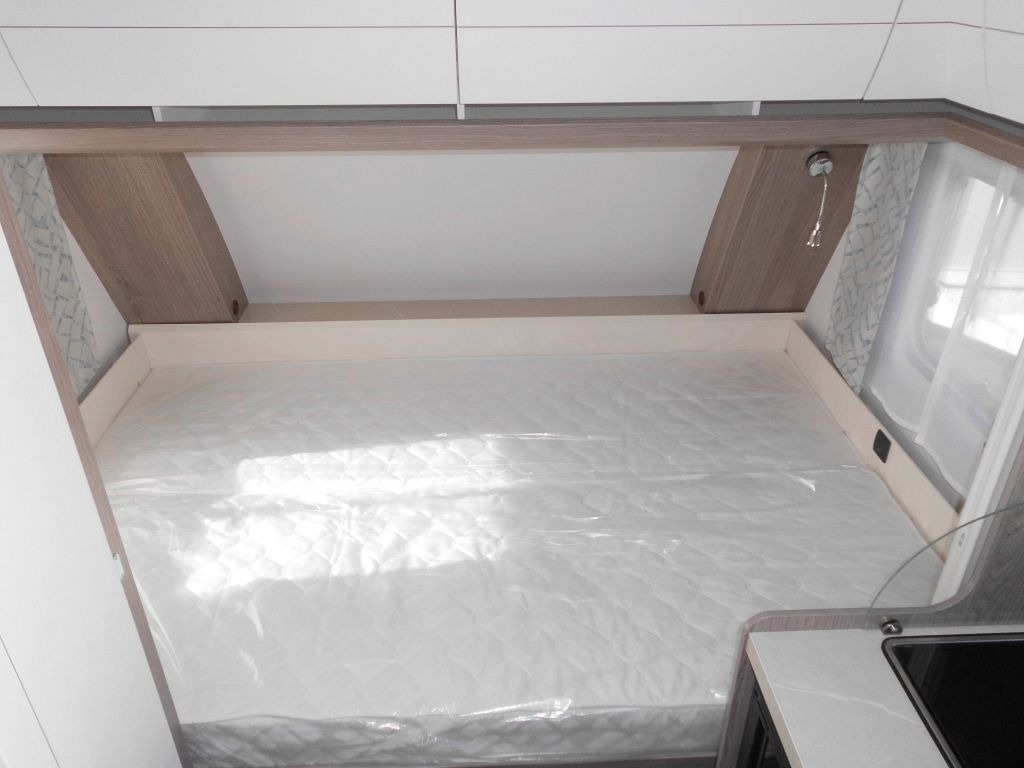 Caravan Hobby OnTour 390 SF 1500kg. Ambiente 2025: picture 17