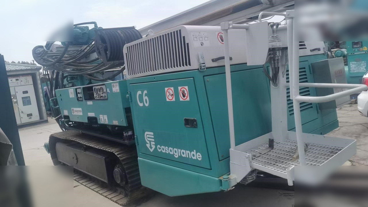 2007 CASAGRANDE C6 - Drilling rig: picture 1 2007 CASAGRANDE C6 - Drilling rig: picture 1