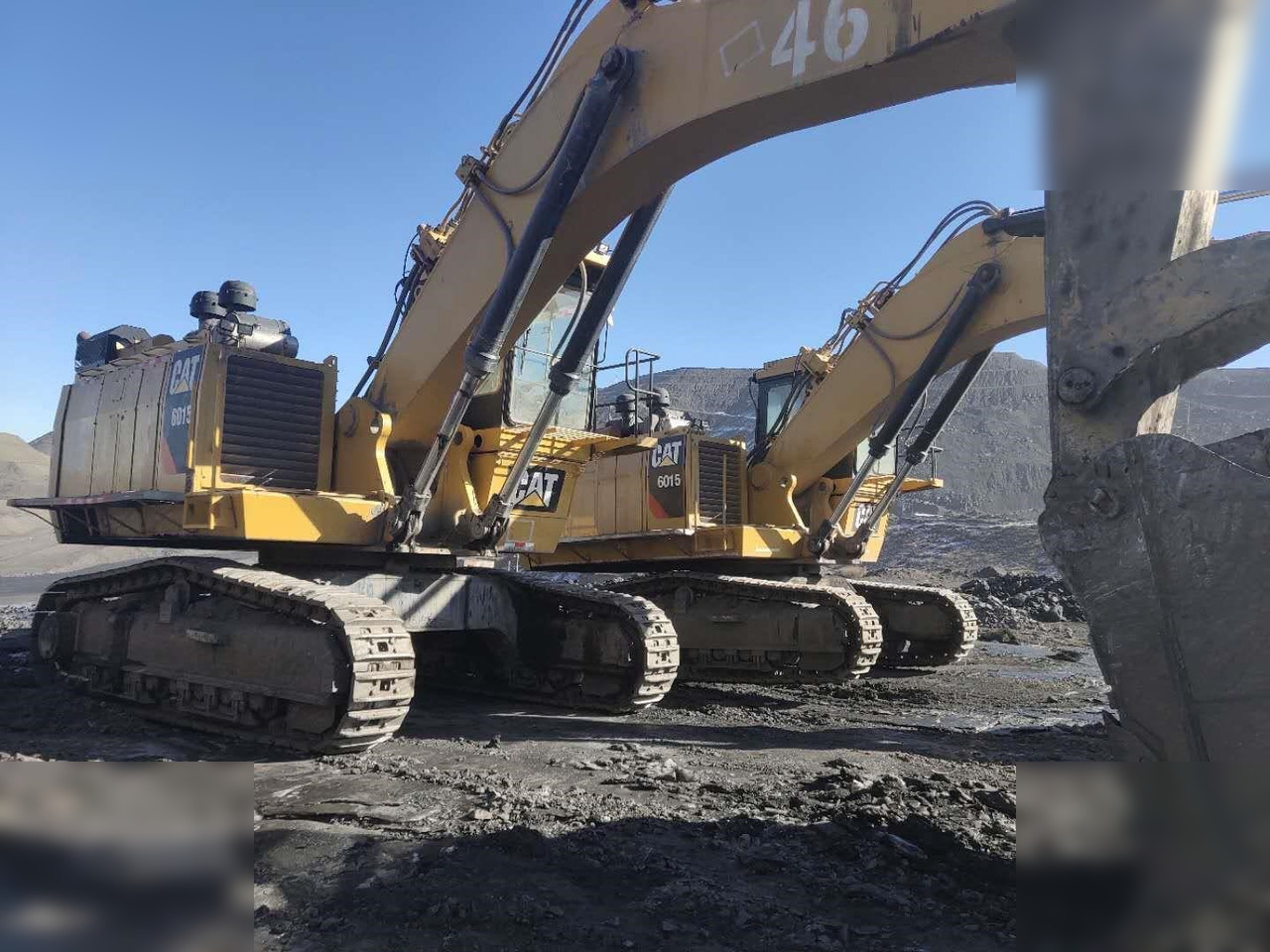 Crawler excavator 2013 CATERPILLAR 6015: picture 10