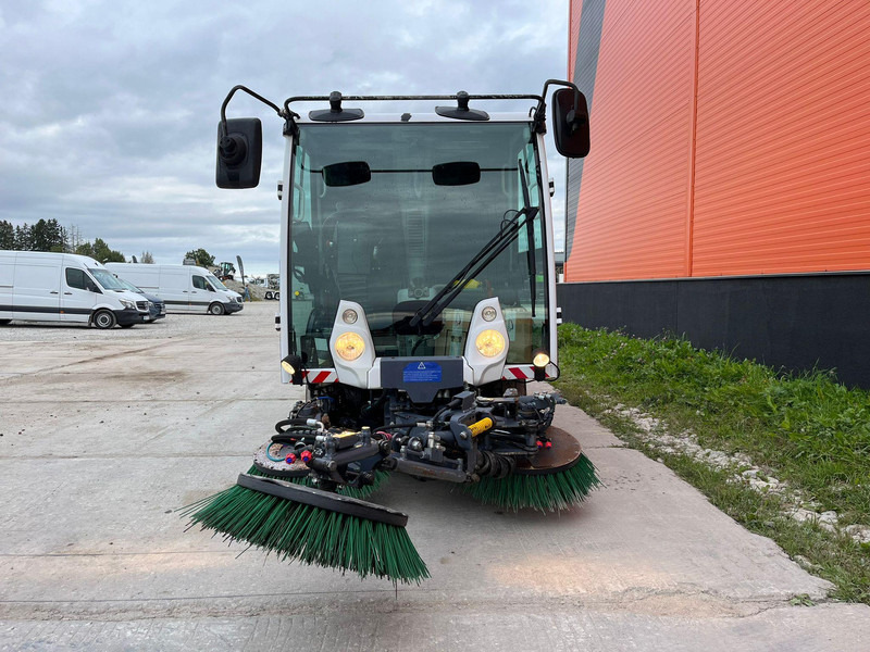 Dulevo 2000 SKY FIRST REGISTRATION 09.2015 - Road sweeper: picture 3 Dulevo 2000 SKY FIRST REGISTRATION 09.2015 - Road sweeper: picture 3