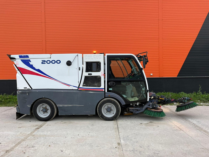 Dulevo 2000 SKY FIRST REGISTRATION 09.2015 - Road sweeper: picture 5 Dulevo 2000 SKY FIRST REGISTRATION 09.2015 - Road sweeper: picture 5