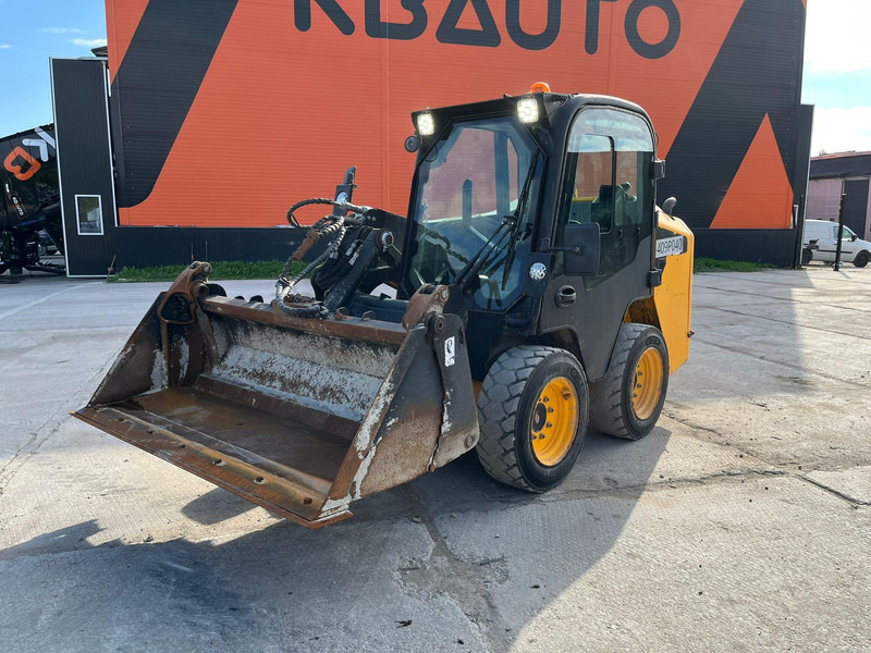 JCB 155 T4 BUCKET & BRUSH - Wheel loader: picture 3 JCB 155 T4 BUCKET & BRUSH - Wheel loader: picture 3
