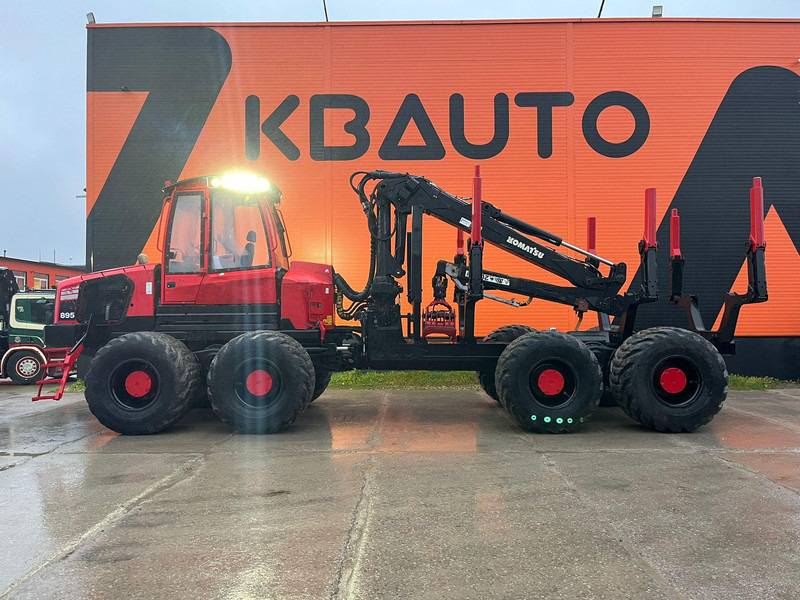 Komatsu 895 8x8 LOADFLEX / CRANE 165F - Timber transport: picture 3 Komatsu 895 8x8 LOADFLEX / CRANE 165F - Timber transport: picture 3