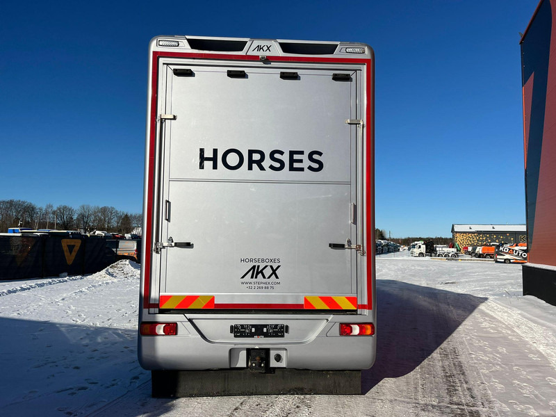 Mercedes-Benz Actros 2551 STX 6x2*4 - Horse truck: picture 3 Mercedes-Benz Actros 2551 STX 6x2*4 - Horse truck: picture 3