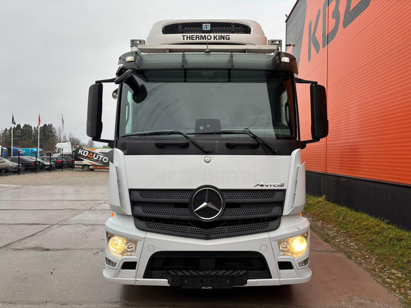 Mercedes-Benz Antos 1832 4x2 THERMOKING T-1200R / BOX L=8508 mm - Refrigerator truck: picture 3 Mercedes-Benz Antos 1832 4x2 THERMOKING T-1200R / BOX L=8508 mm - Refrigerator truck: picture 3