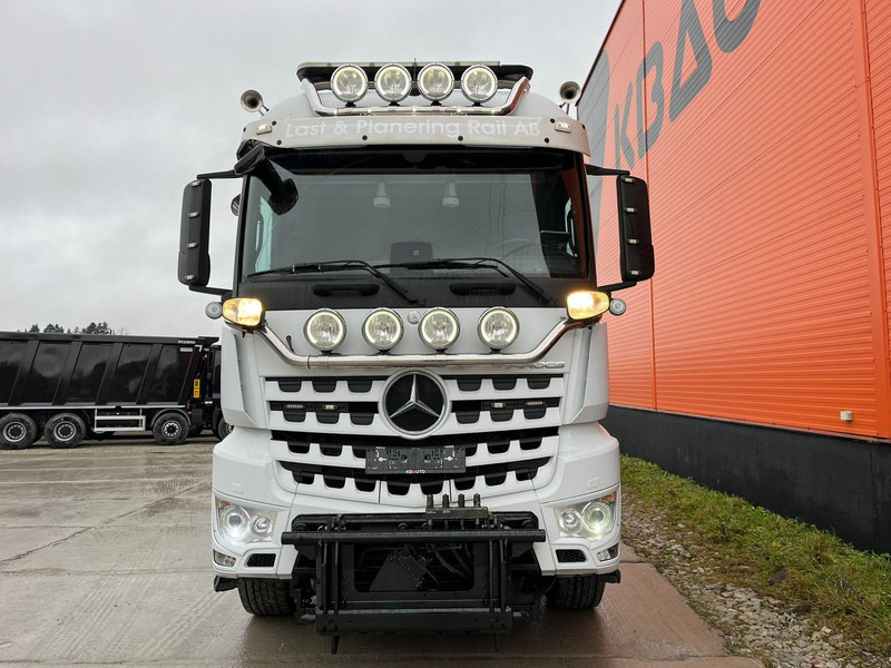 Mercedes-Benz Arocs 3253 8x4*4 JOAB L 24 ton / L=5750 mm / SNOW PLOW EQUIPMENT - Hook lift truck: picture 3 Mercedes-Benz Arocs 3253 8x4*4 JOAB L 24 ton / L=5750 mm / SNOW PLOW EQUIPMENT - Hook lift truck: picture 3