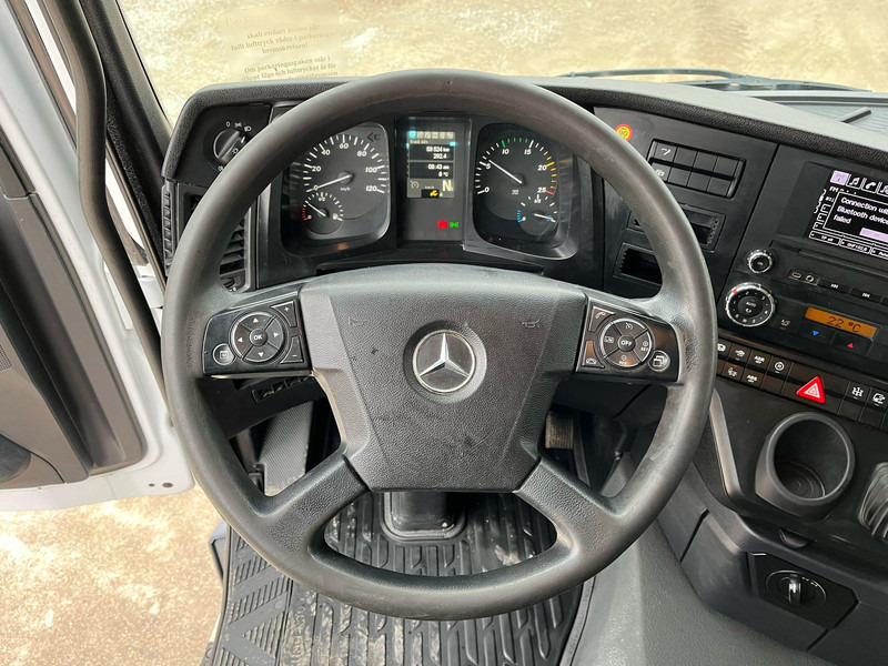 Interior photo 1: Tipper Mercedes-Benz Arocs 4151 8x4 BORDMATIC / FULL STEEL / DRUM BRAKES / BOX L=6140 mm