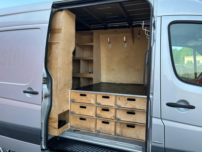 Panel van Mercedes-Benz Sprinter 519 CDI: picture 13