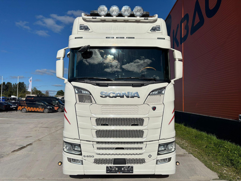 Scania S 650 6x4 9 TON FRONT AXLE / RETARDER / CHASSIS L=5851 mm - Cab chassis truck: picture 3 Scania S 650 6x4 9 TON FRONT AXLE / RETARDER / CHASSIS L=5851 mm - Cab chassis truck: picture 3