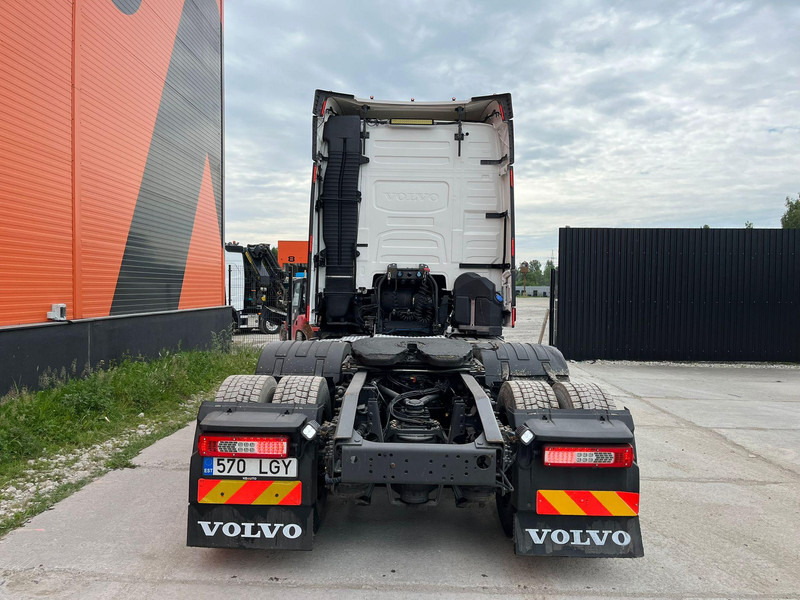 Tractor unit Volvo FH 500 6x4 TANDEM AXLE LIFT: picture 7