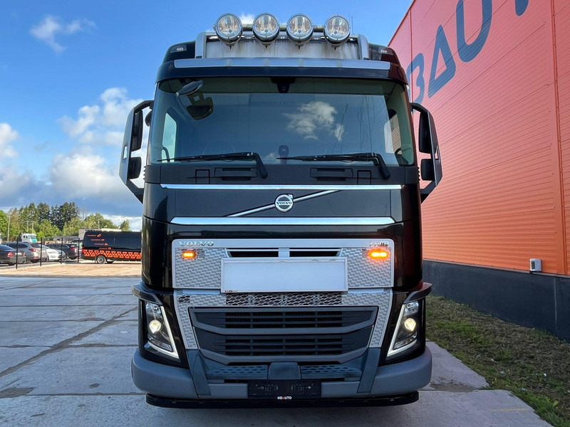 Volvo FH 750 6x4 GCW 90 ton / DOLLY / RETARDER - Tractor unit: picture 2 Volvo FH 750 6x4 GCW 90 ton / DOLLY / RETARDER - Tractor unit: picture 2