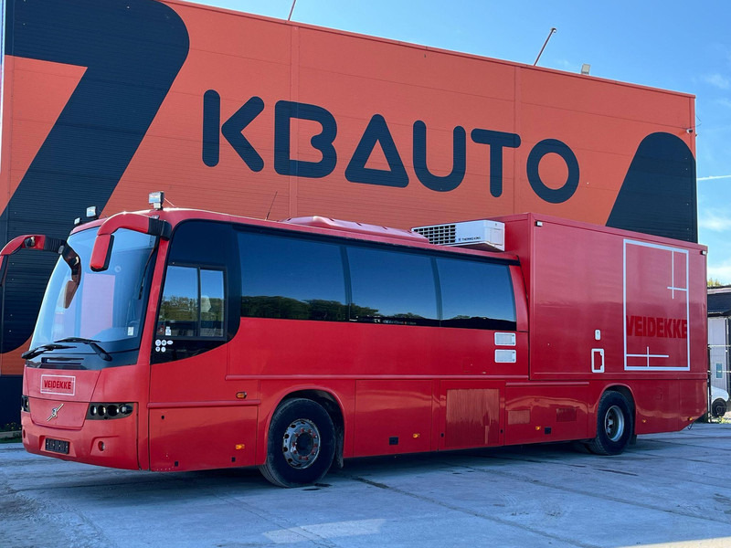 Volvo B12M 4x2 13 SEATS / AC / AUXILIARY HEATING / WC / KITCHEN - Suburban bus: picture 1 Volvo B12M 4x2 13 SEATS / AC / AUXILIARY HEATING / WC / KITCHEN - Suburban bus: picture 1