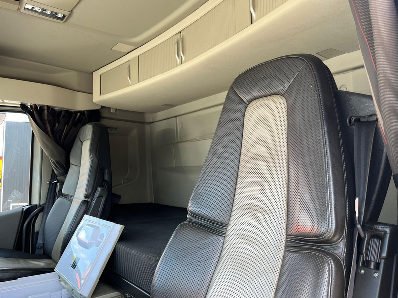 Tipper Volvo FH 540 8x4 HYDRAULIC TENT / RETARDER / TANDEM AXLE LIFT: picture 19