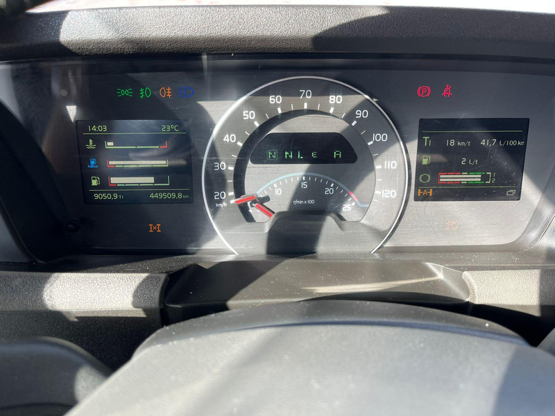 Tipper Volvo FH 540 8x4 HYDRAULIC TENT / RETARDER / TANDEM AXLE LIFT: picture 18