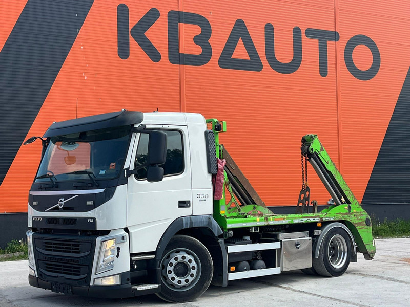 Volvo FM 330 4x2 JOAB TL 8 AO C - Skip loader truck: picture 1 Volvo FM 330 4x2 JOAB TL 8 AO C - Skip loader truck: picture 1