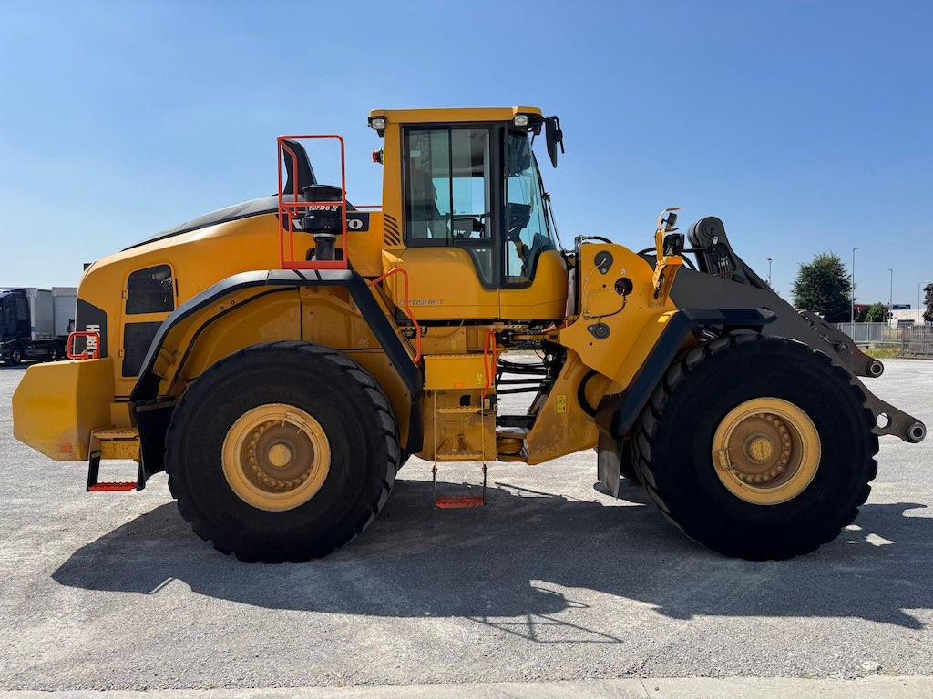 Volvo L180H - Wheel loader: picture 5 Volvo L180H - Wheel loader: picture 5