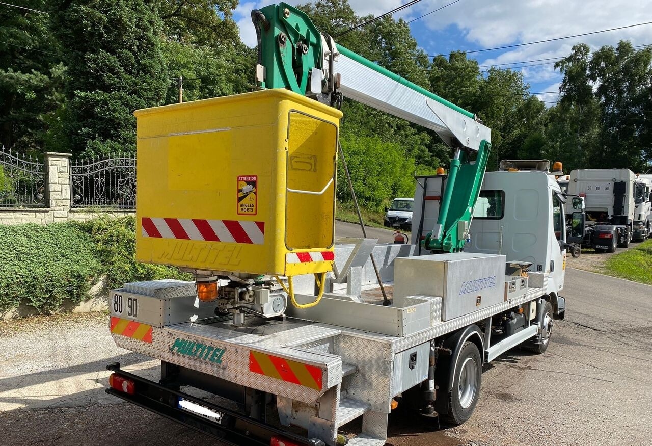 Renault Midlum Dci 220 - Truck mounted aerial platform: picture 5 Renault Midlum Dci 220 - Truck mounted aerial platform: picture 5