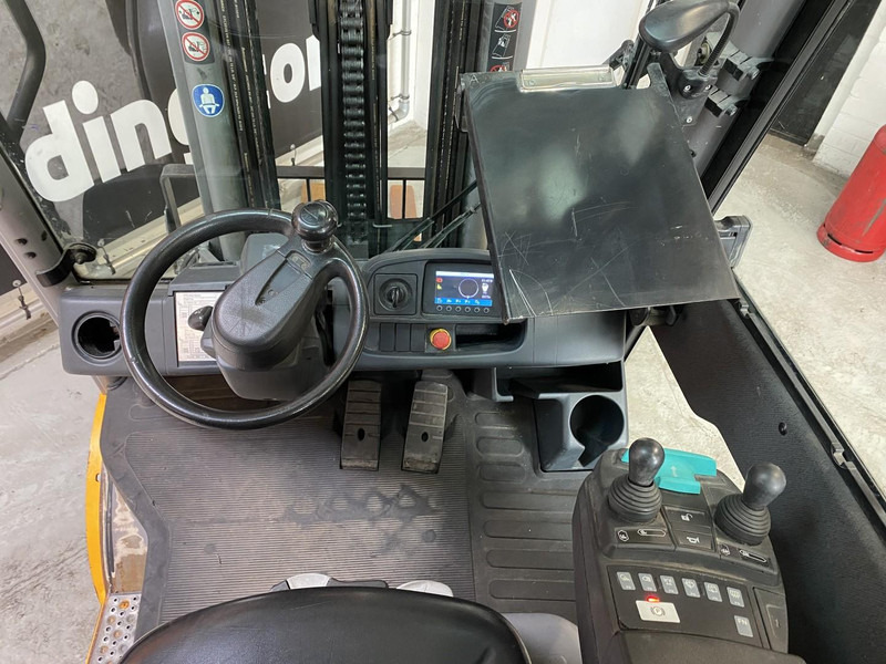 Jungheinrich TFG425s - LPG forklift: picture 5 Jungheinrich TFG425s - LPG forklift: picture 5