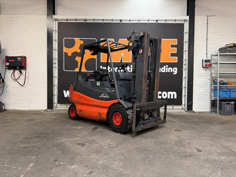 Linde E30-03 - Electric forklift: picture 1 Linde E30-03 - Electric forklift: picture 1