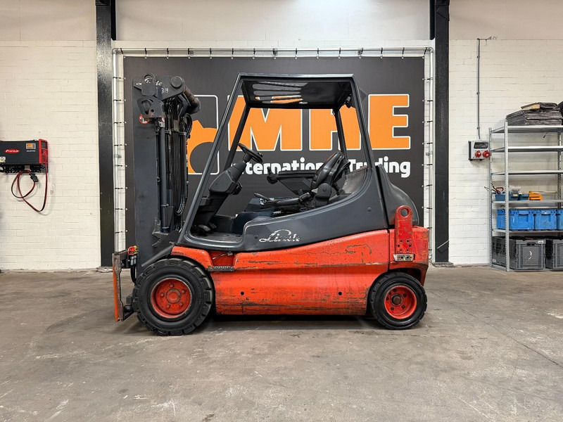 Linde E30-03 - Electric forklift: picture 2 Linde E30-03 - Electric forklift: picture 2