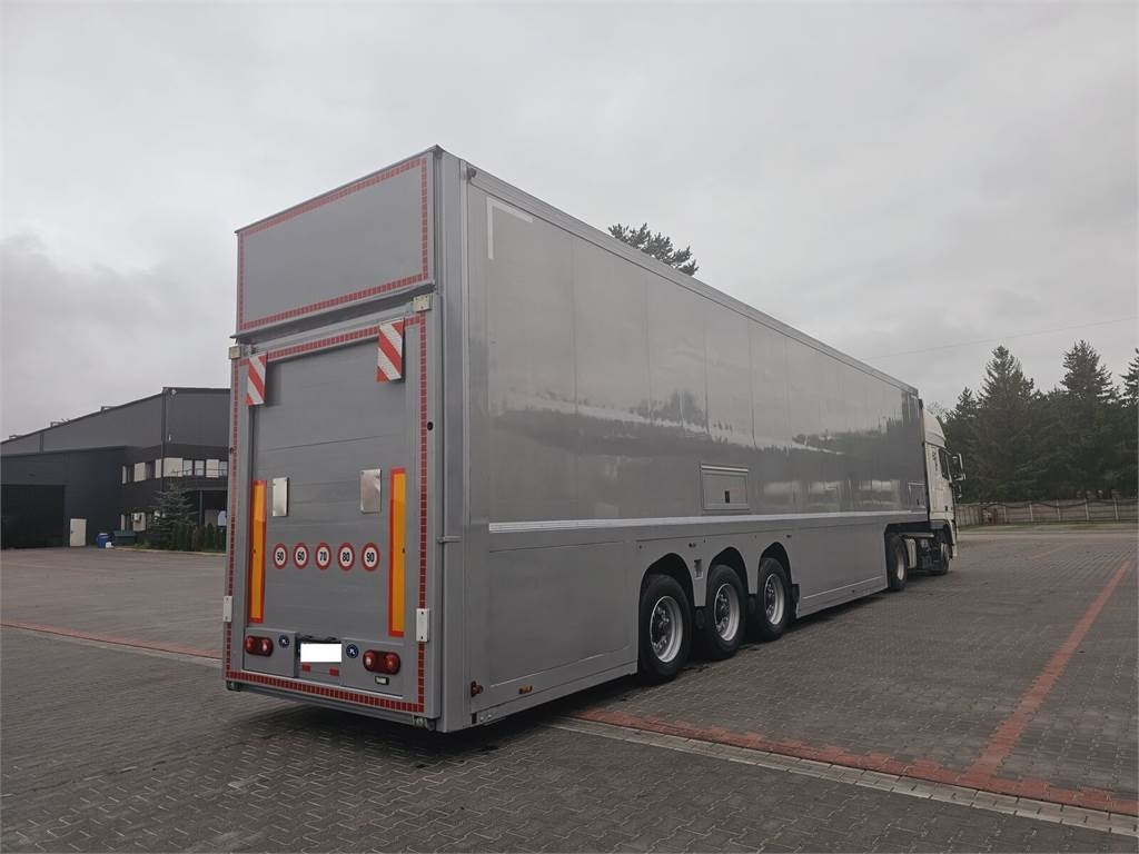 Langendorf DOUBLE LOADING FOR MOTOR COSMETICS Flexliner Inloa  - Refrigerator semi-trailer: picture 5 Langendorf DOUBLE LOADING FOR MOTOR COSMETICS Flexliner Inloa  - Refrigerator semi-trailer: picture 5