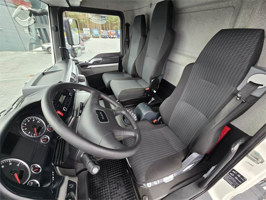 MAN TGM 4x4 GAMON PW8 for collecting liquid waste sepa leasing MAN TGM 4x4 GAMON PW8 for collecting liquid waste sepa: picture 41 MAN TGM 4x4 GAMON PW8 for collecting liquid waste sepa leasing MAN TGM 4x4 GAMON PW8 for collecting liquid waste sepa: picture 41