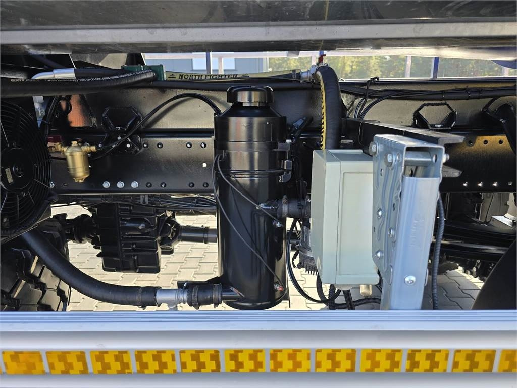 MAN TGM 4x4 GAMON PW8 for collecting liquid waste sepa leasing MAN TGM 4x4 GAMON PW8 for collecting liquid waste sepa: picture 17 MAN TGM 4x4 GAMON PW8 for collecting liquid waste sepa leasing MAN TGM 4x4 GAMON PW8 for collecting liquid waste sepa: picture 17