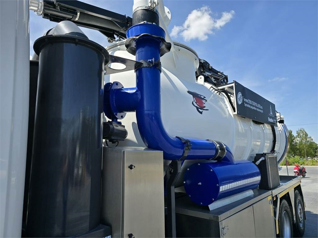 Scania Saugbagger Larsen FlexVac 311 Vacuum suction loade - Vacuum truck: picture 3 Scania Saugbagger Larsen FlexVac 311 Vacuum suction loade - Vacuum truck: picture 3