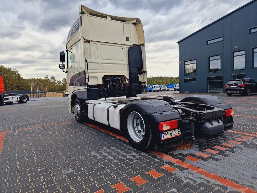DAF XF 106 460  - Tractor unit: picture 3 DAF XF 106 460  - Tractor unit: picture 3