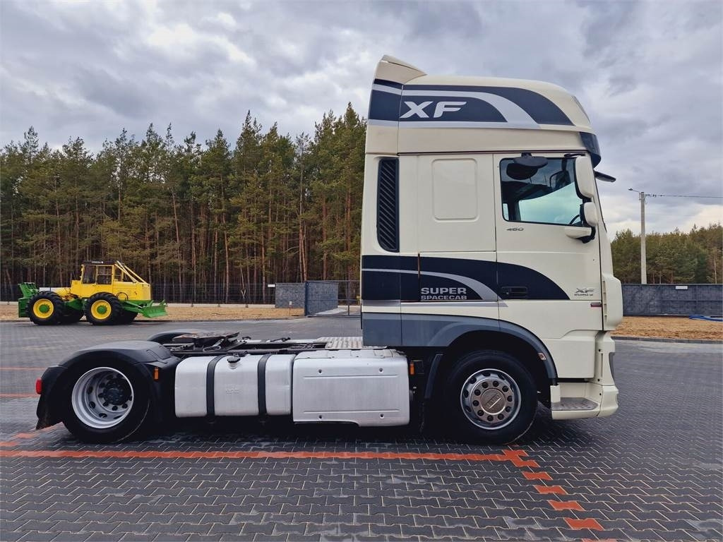 DAF XF 106 460  - Tractor unit: picture 5 DAF XF 106 460  - Tractor unit: picture 5