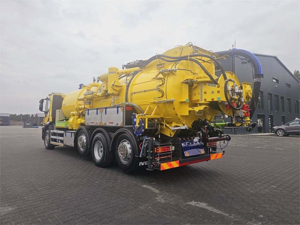 Iveco RAVO WUKO FOR CHANNEL CLEANING druck saug kanal - Utility/ Special vehicle: picture 5 Iveco RAVO WUKO FOR CHANNEL CLEANING druck saug kanal - Utility/ Special vehicle: picture 5