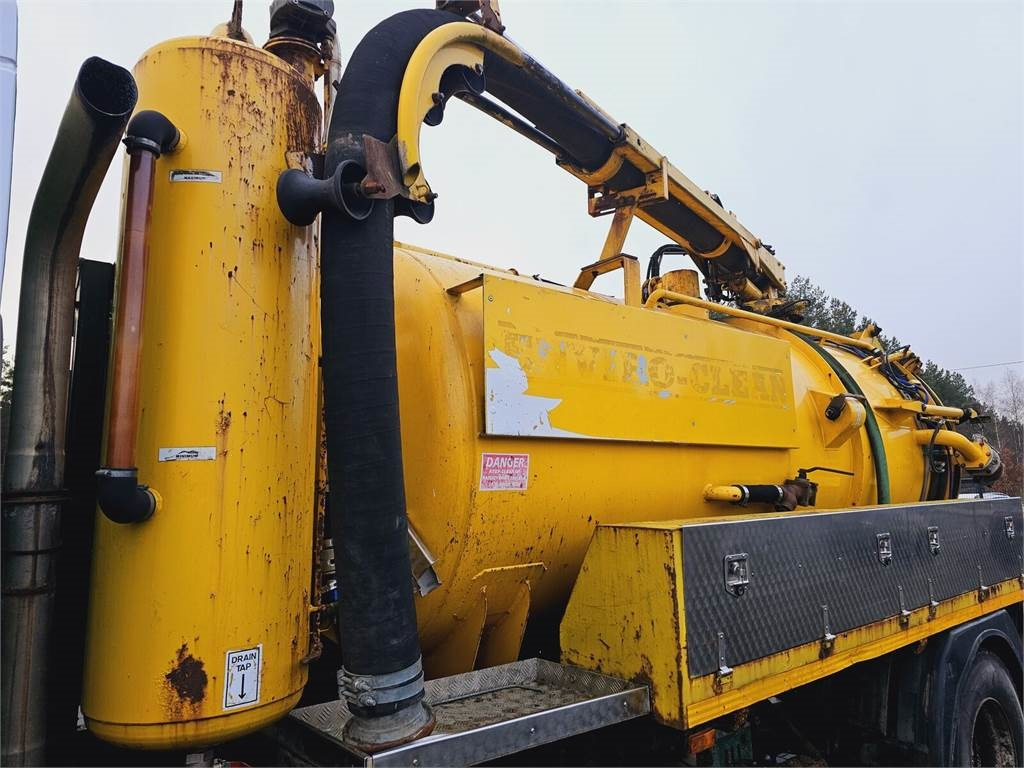 Volvo FULLER TANKERS 2008 WUKO for collecting liquid was leasing Volvo FULLER TANKERS 2008 WUKO for collecting liquid was: picture 10