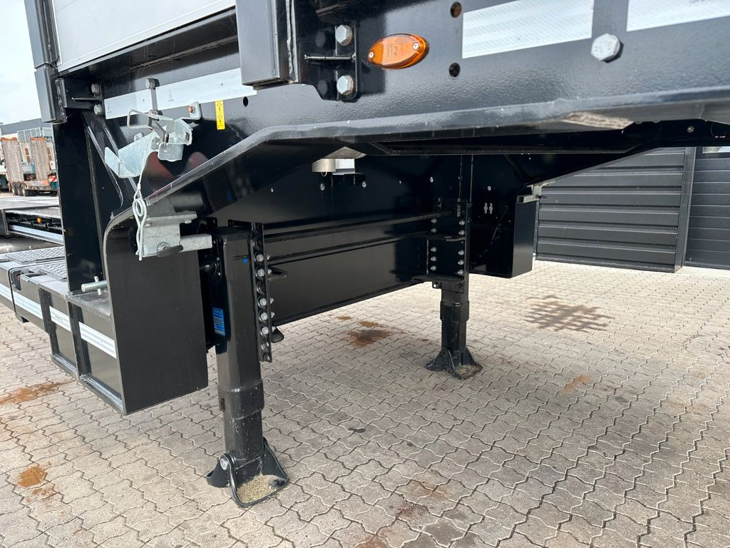 Faymonville 3 achs Multimax Tieflader / Kurze model - Low loader semi-trailer: picture 5 Faymonville 3 achs Multimax Tieflader / Kurze model - Low loader semi-trailer: picture 5