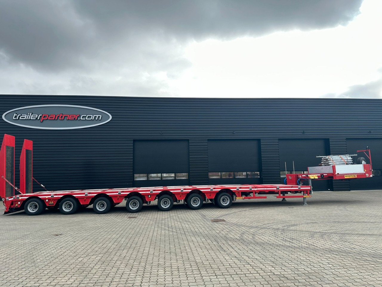 Faymonville Multimax 7 achs. tieflader / 2 x ausziehbar Faymonville Multimax 7 achs. tieflader / 2 x ausziehbar - Low loader semi-trailer: picture 3 Faymonville Multimax 7 achs. tieflader / 2 x ausziehbar Faymonville Multimax 7 achs. tieflader / 2 x ausziehbar - Low loader semi-trailer: picture 3