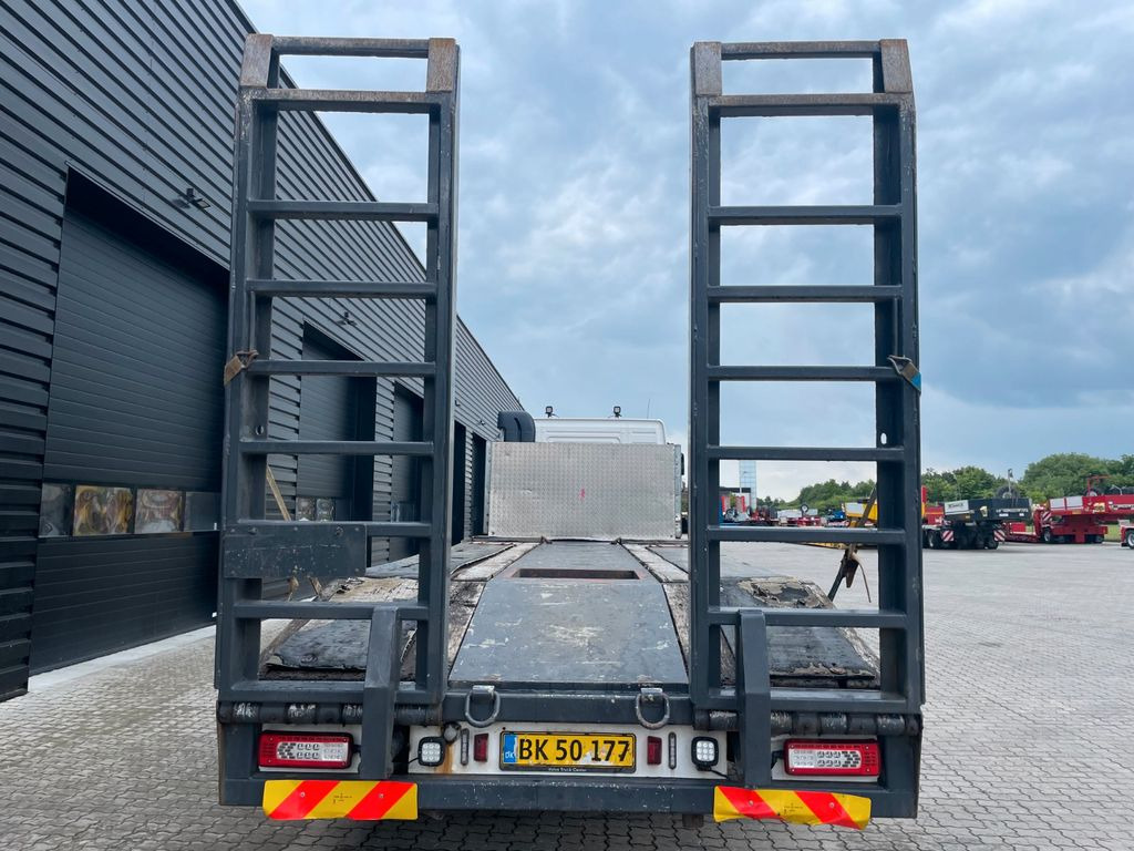 Volvo FMX 420 6x4 - Dropside/ Flatbed truck: picture 5 Volvo FMX 420 6x4 - Dropside/ Flatbed truck: picture 5