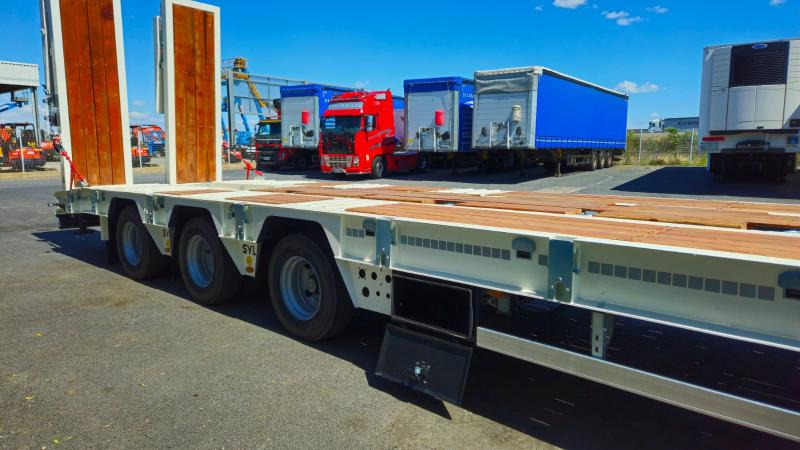 GVN GVN329 (Location / Rent) - Low loader semi-trailer: picture 4 GVN GVN329 (Location / Rent) - Low loader semi-trailer: picture 4