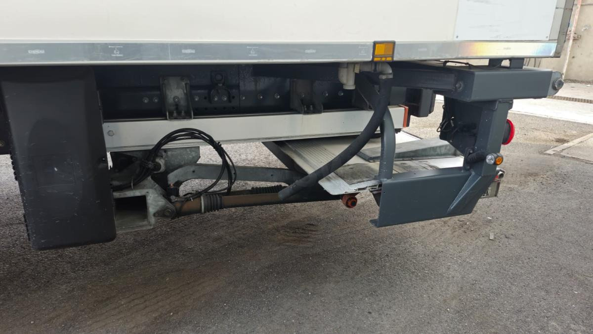 Renault D WIDE (LOCATION / RENT) - Refrigerator truck: picture 5 Renault D WIDE (LOCATION / RENT) - Refrigerator truck: picture 5