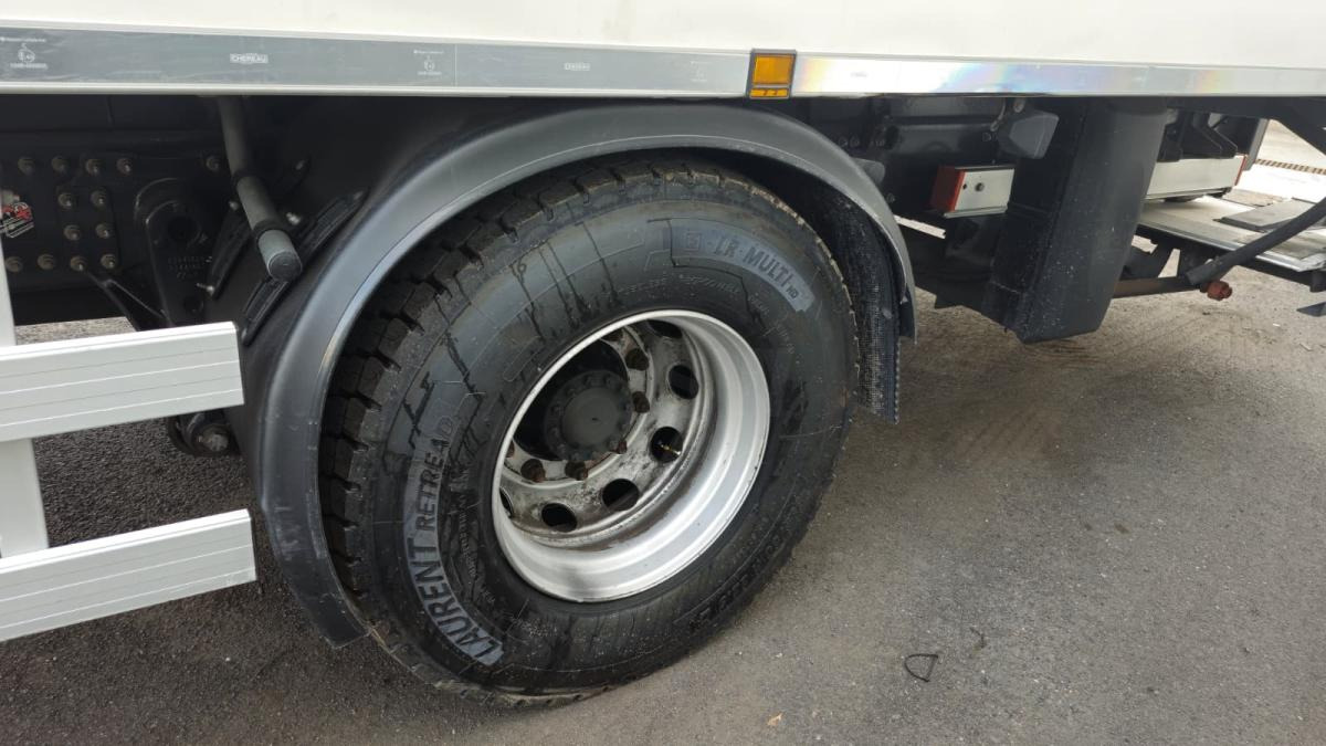 Renault D WIDE (LOCATION / RENT) - Refrigerator truck: picture 3 Renault D WIDE (LOCATION / RENT) - Refrigerator truck: picture 3