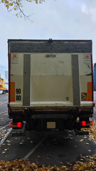 Scania P 320 - Refrigerator truck: picture 5 Scania P 320 - Refrigerator truck: picture 5