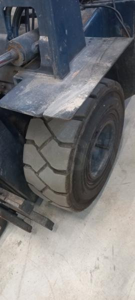 Toyota 425 FGF 20 - LPG forklift: picture 4 Toyota 425 FGF 20 - LPG forklift: picture 4