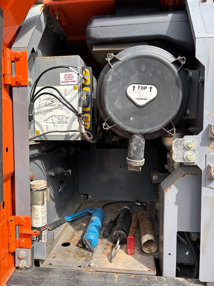 Crawler excavator Hitachi ZX 210 LC-6 - ZX210: picture 27 Crawler excavator Hitachi ZX 210 LC-6 - ZX210: picture 27