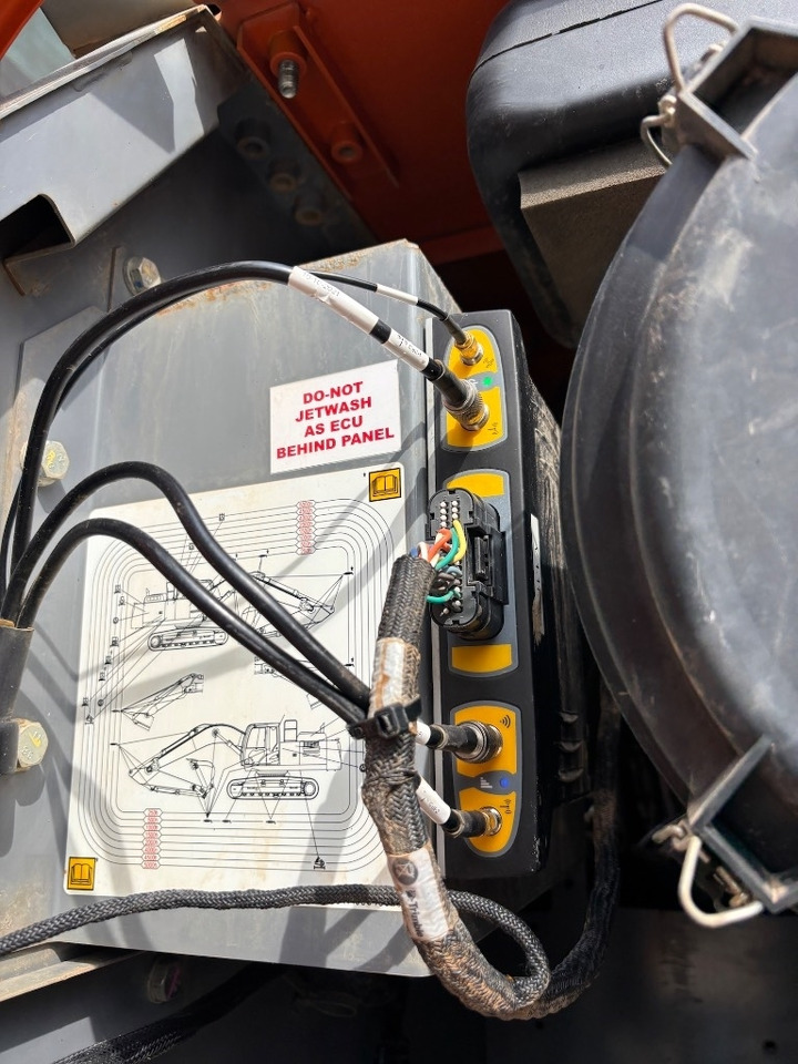 Crawler excavator Hitachi ZX 210 LC-6 - ZX210: picture 28 Crawler excavator Hitachi ZX 210 LC-6 - ZX210: picture 28