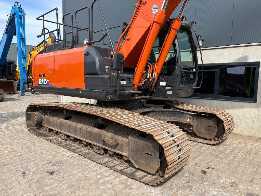 Crawler excavator Hitachi ZX 210 LC-6 - ZX210: picture 9 Crawler excavator Hitachi ZX 210 LC-6 - ZX210: picture 9